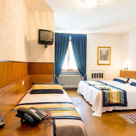 Albergo Altavilla ตีราโน ห้อง รูปภาพ