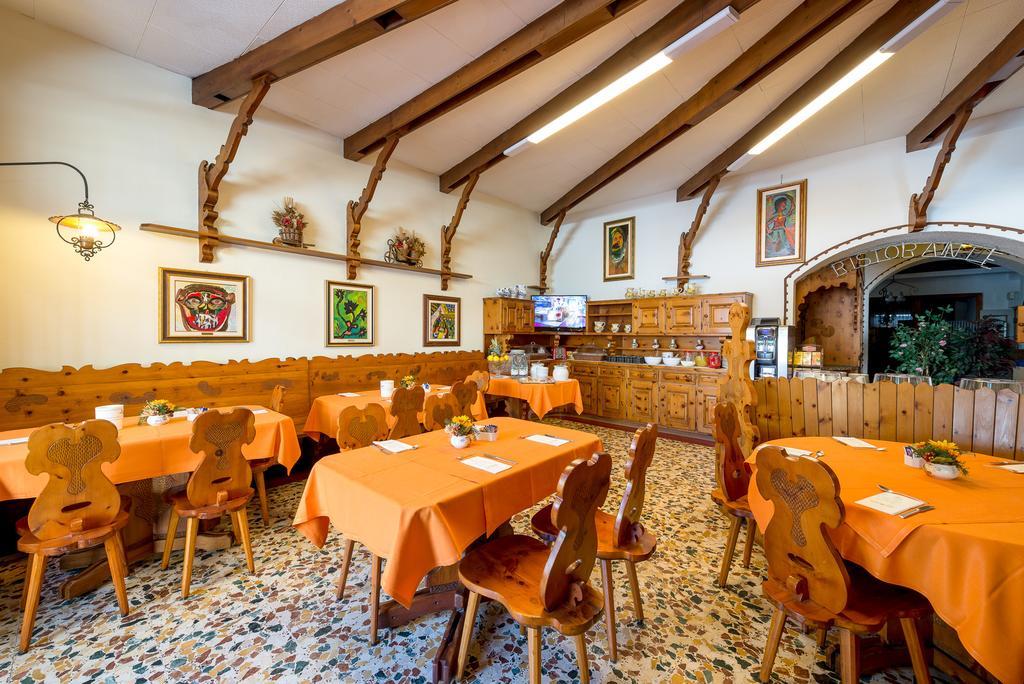 Albergo Altavilla ตีราโน ภายนอก รูปภาพ