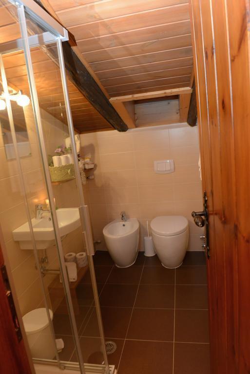 Albergo Altavilla ตีราโน ภายนอก รูปภาพ