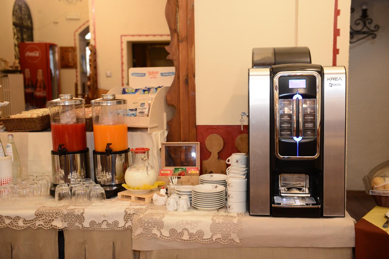 Albergo Altavilla ตีราโน ภายนอก รูปภาพ