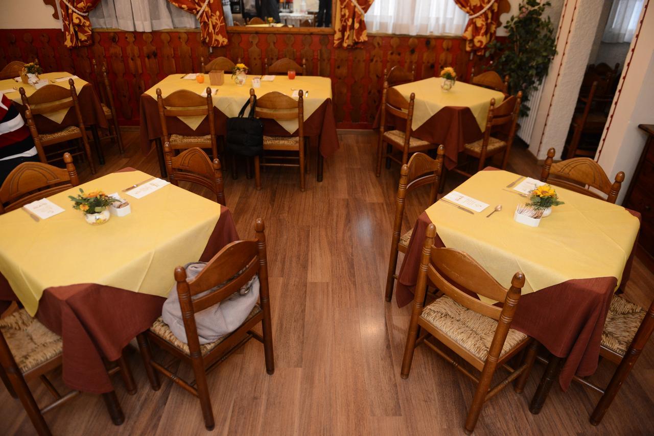 Albergo Altavilla ตีราโน ภายนอก รูปภาพ